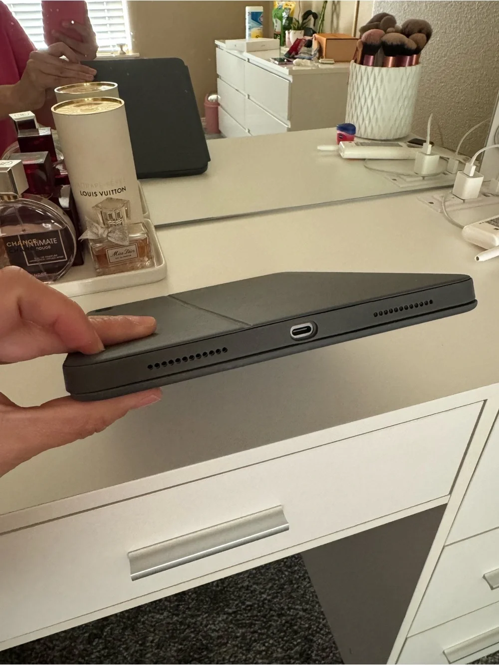 LOGITECH combo touch for iPad Air 11”